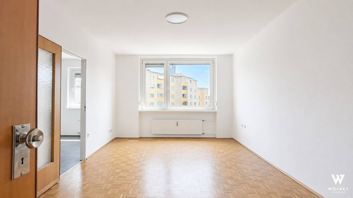 Helle Neubauwohnung im Liftstock mit Ostlage und Parkett