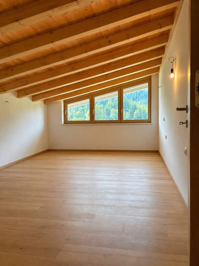 Penthouse with mountain view and parking space