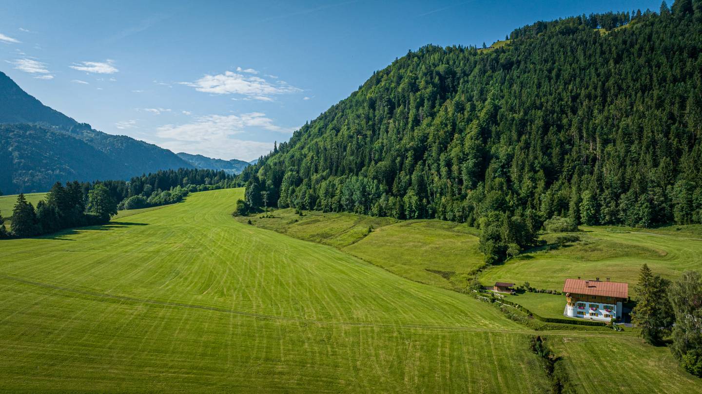 Mehrfamilienhaus mit Fernblick und großzügigem Grundstück