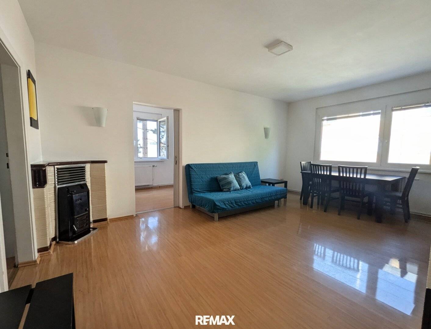 Quiet apartment with loggia and courtyard view