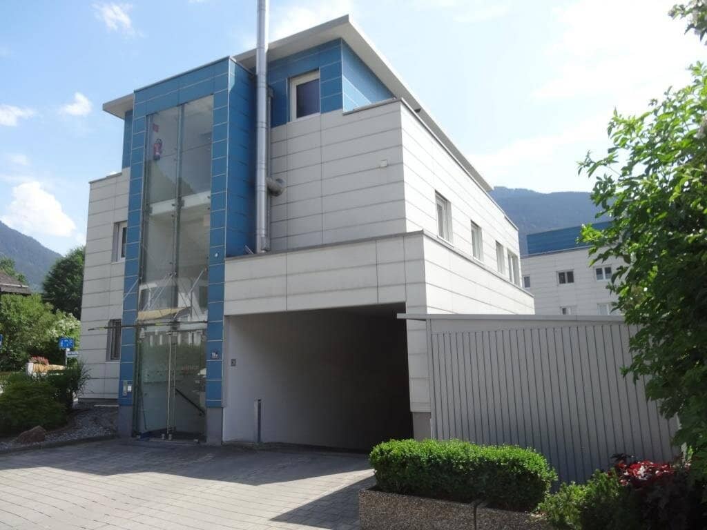 Helle Gartenwohnung mit Terrasse und Tiefgarage in Schruns