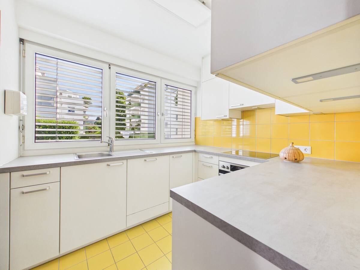 Erdgeschosswohnung mit Terrasse und Tiefgarage in Waidmannsdorf