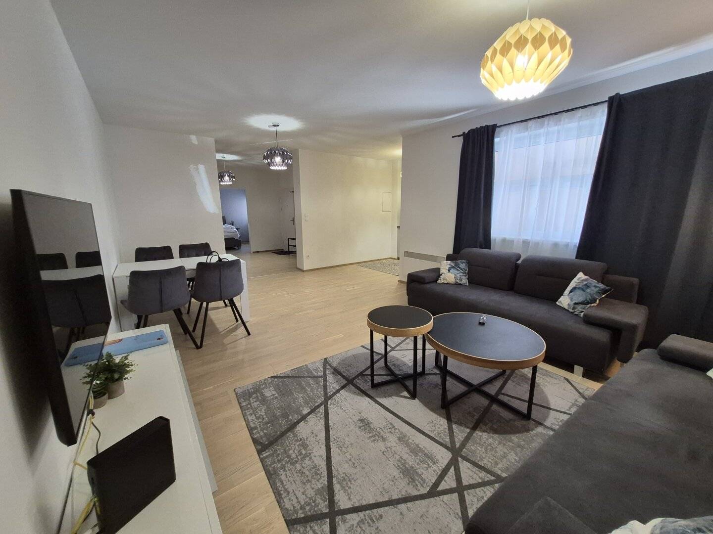Anlegerwohnung mit gewerblicher Nutzung und Kurzzeitvermietung