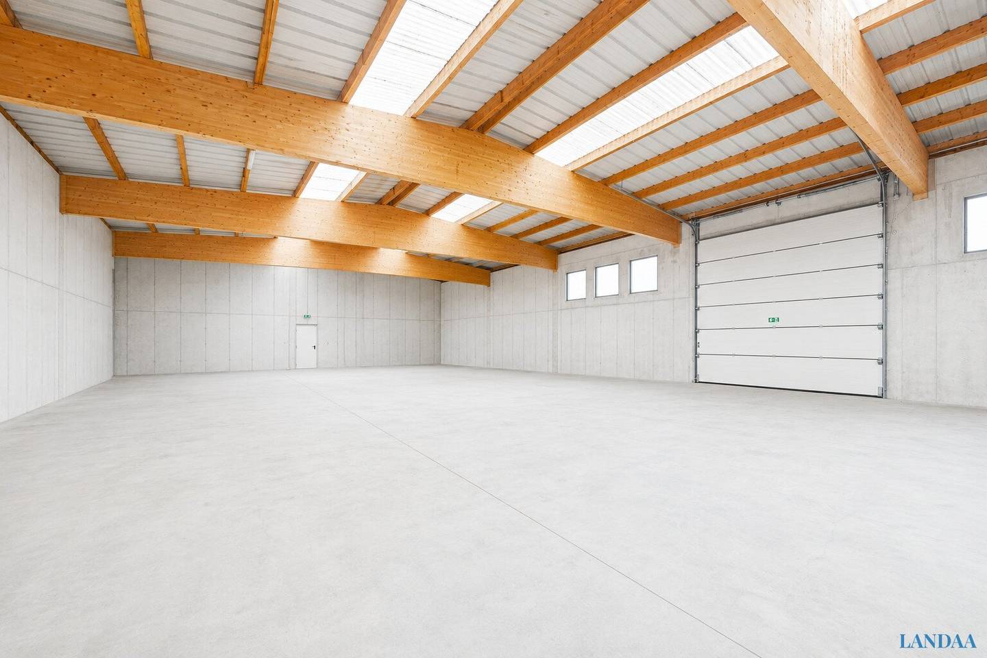 Well-maintained warehouse with generous open space