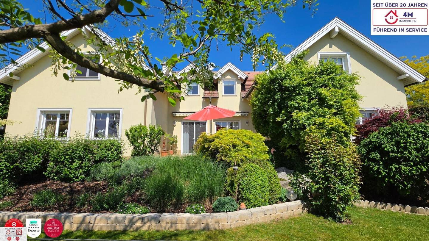 Einfamilienhaus mit Photovoltaik und Designergarten