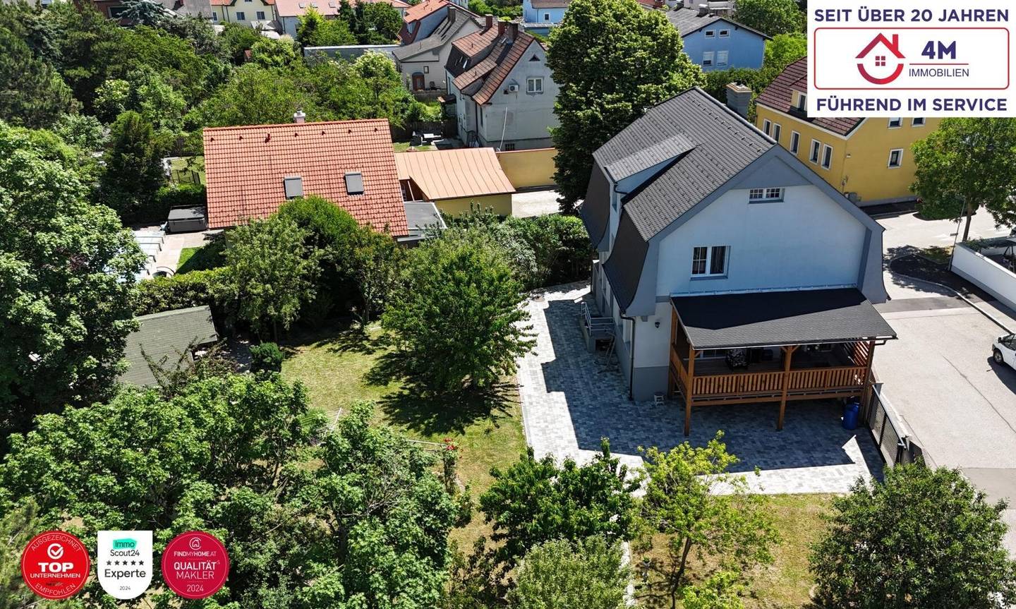 Renovated multi family house with separate apartment and expansion potential