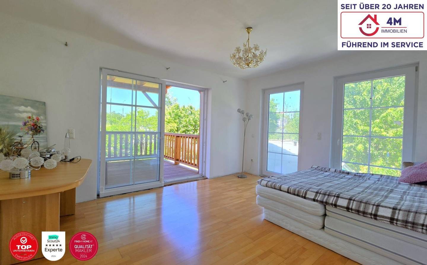 Renovated multi family house with separate apartment and expansion potential