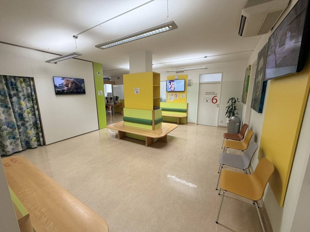 Barrier-Free Medical Practice with Air Conditioning and IT Infrastructure
