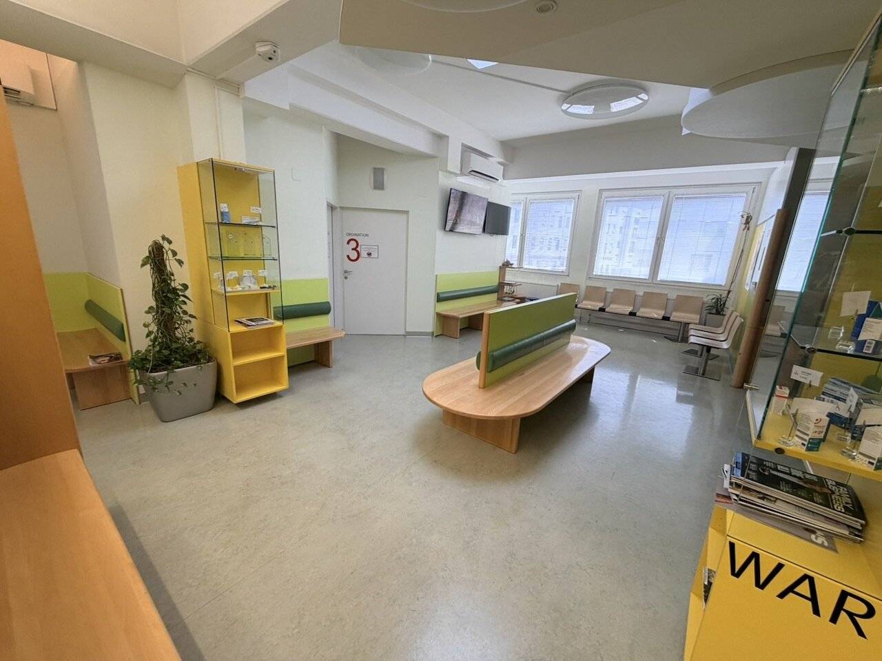Barrier-Free Medical Practice with Air Conditioning and IT Infrastructure