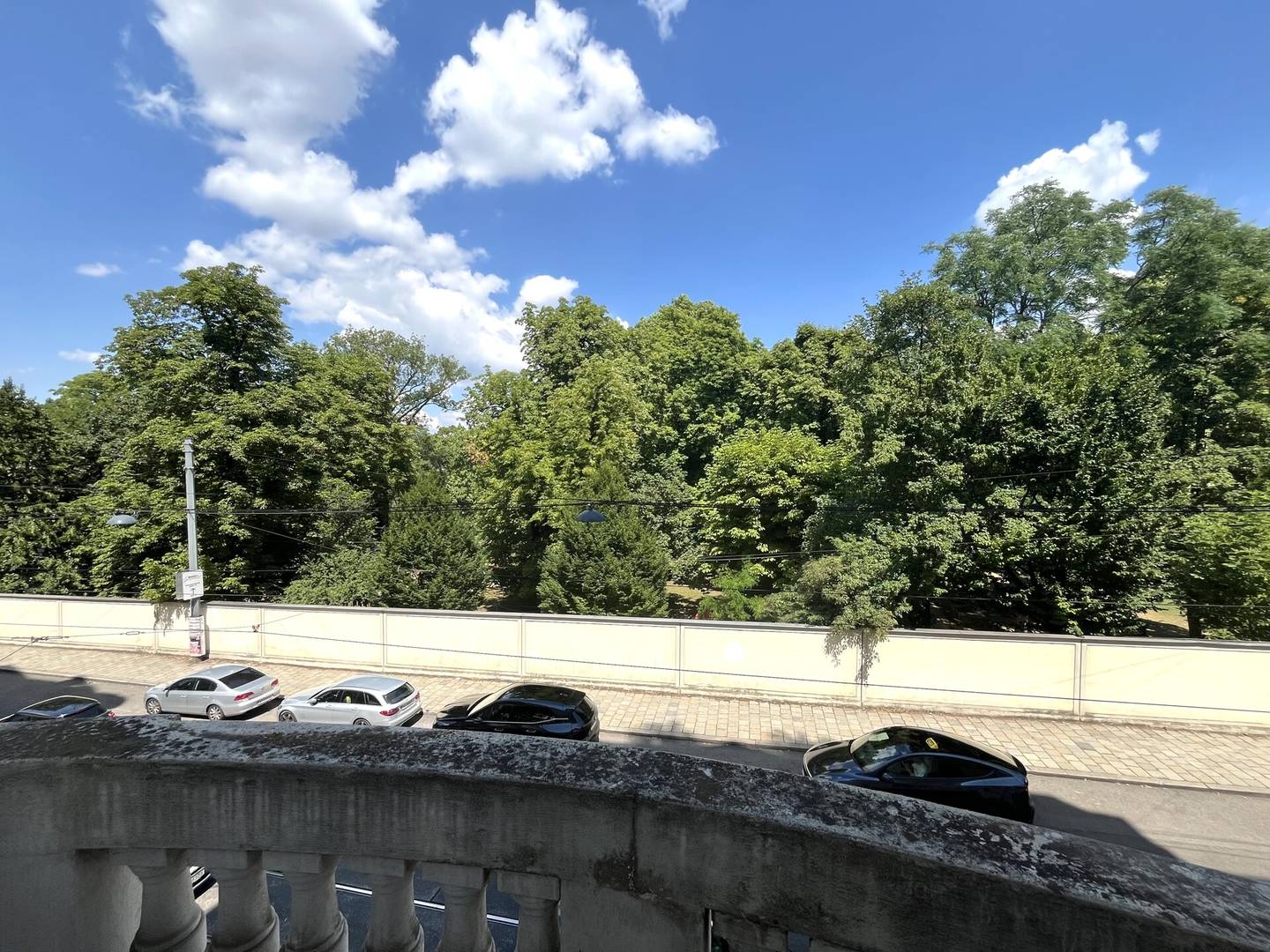 Altbauwohnung mit Balkonen nahe Schloss Belvedere