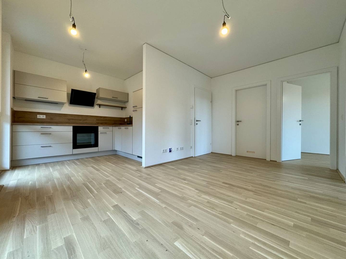 Ground floor apartment with garden and terrace in Graz Gösting