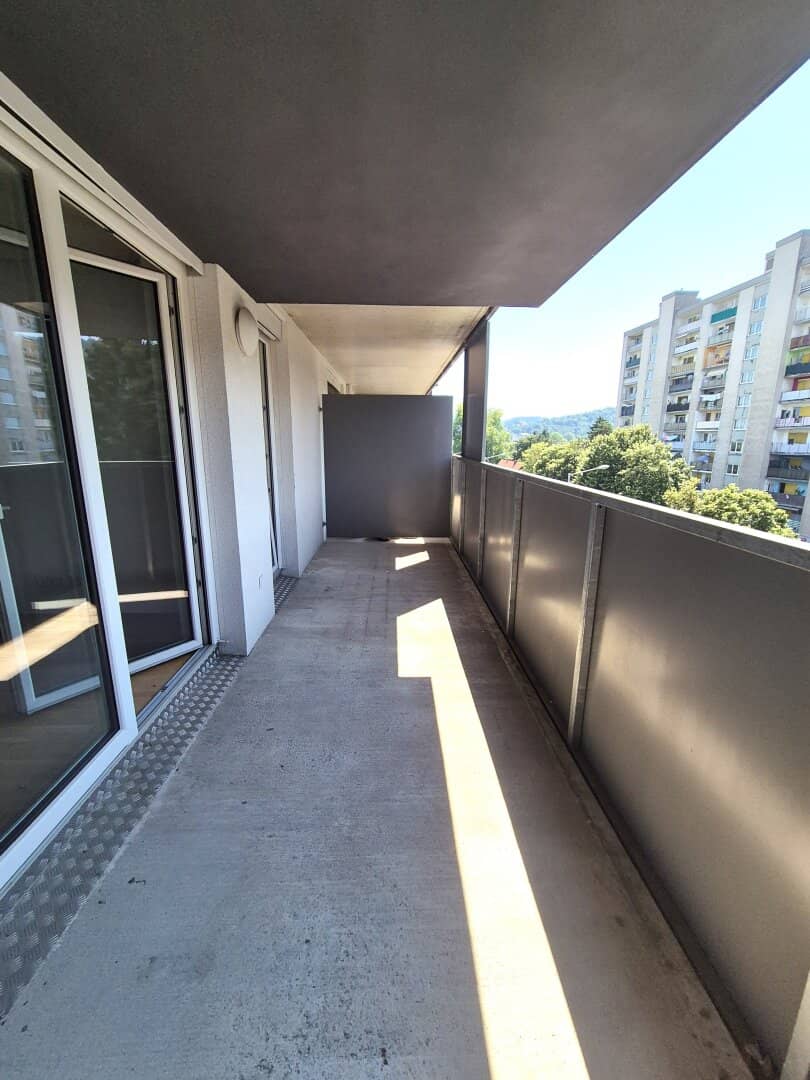 New build apartment with west balcony and underground parking in Graz