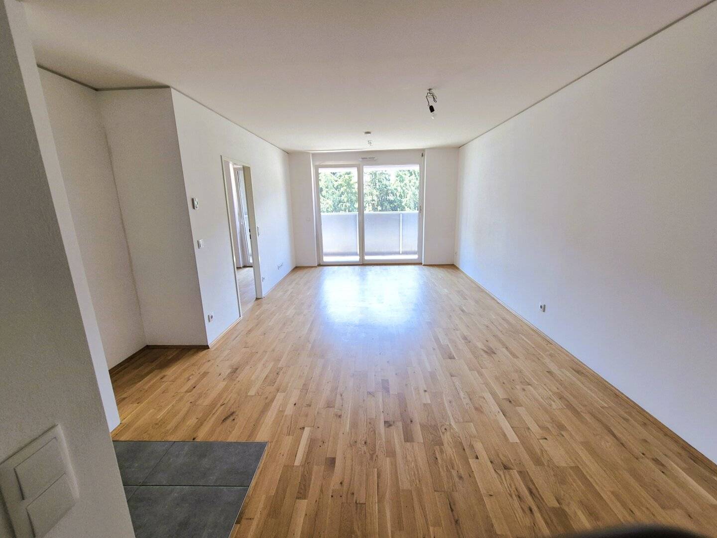 New build apartment with west balcony and underground parking in Graz