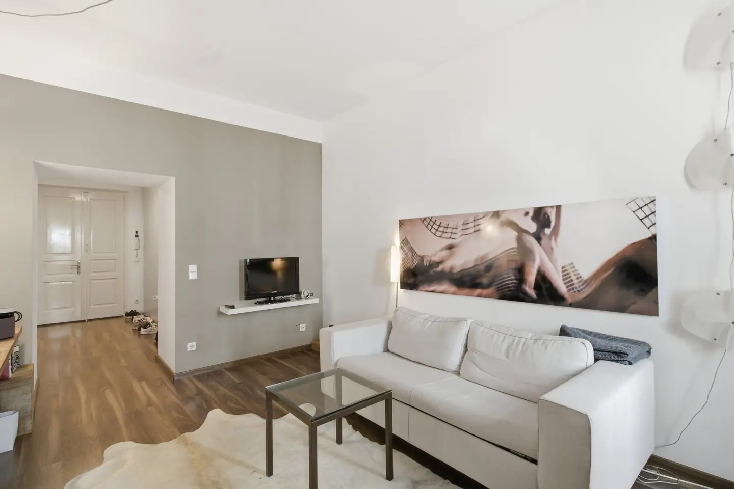 Bright ground floor apartment with fitted kitchen near Währinger Park