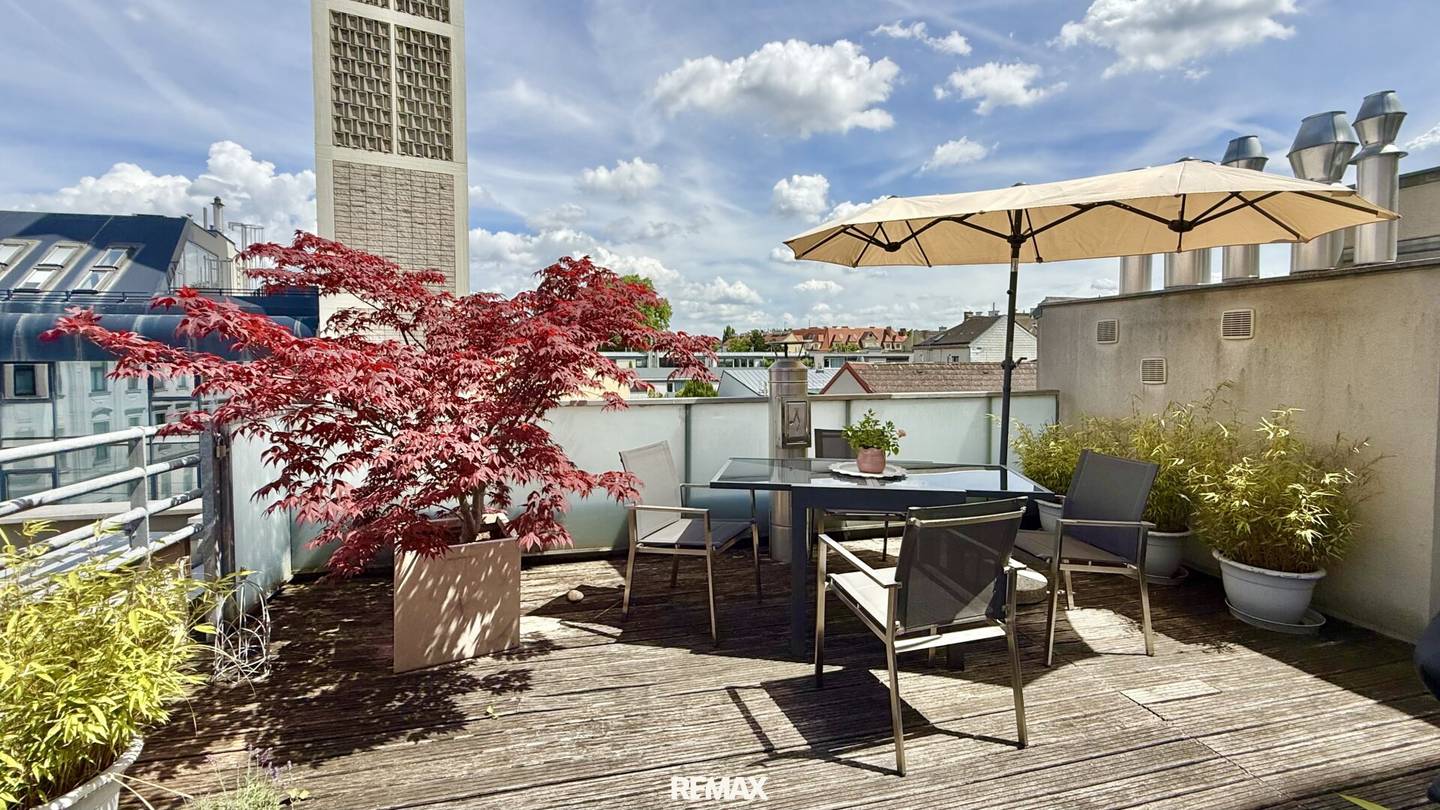 Penthouse mit Terrassen und Balkon in historischem Klosterensemble