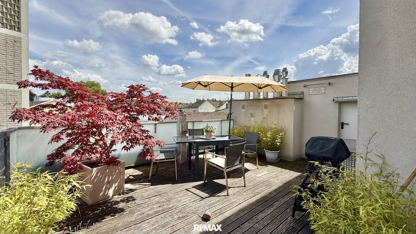 Penthouse mit Terrassen und Balkon in historischem Klosterensemble