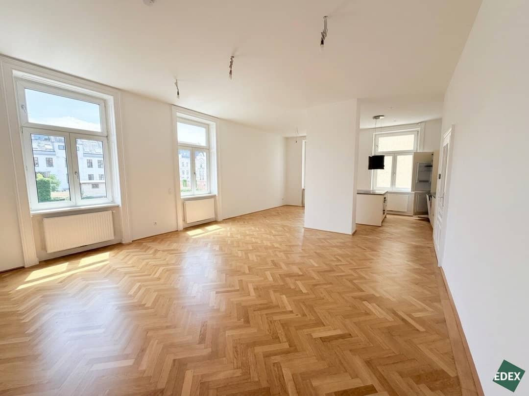 Sanierte Altbauwohnung mit Wohnküche und Parkettboden