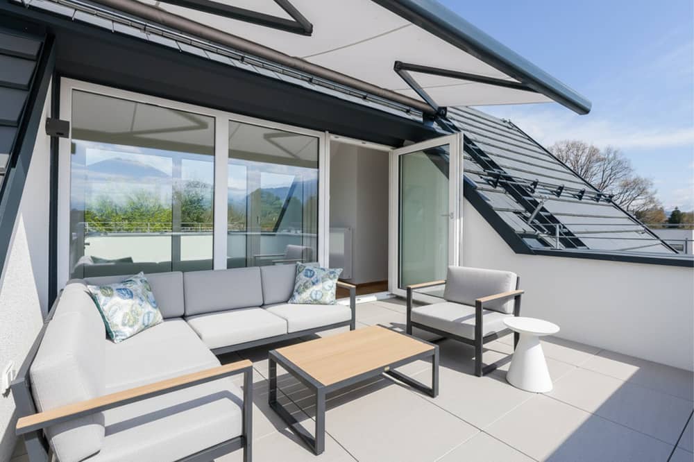 Maisonette with rooftop terraces and panoramic fortress views