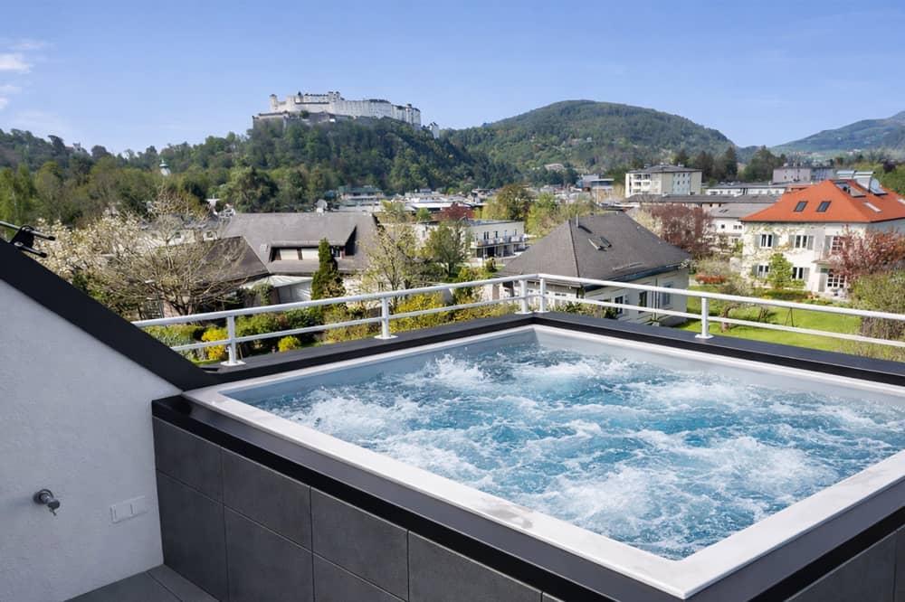 Maisonette with rooftop terraces and panoramic fortress views