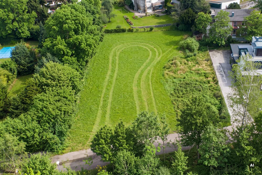Plot at the foot of Gaisberg in quiet cul-de-sac