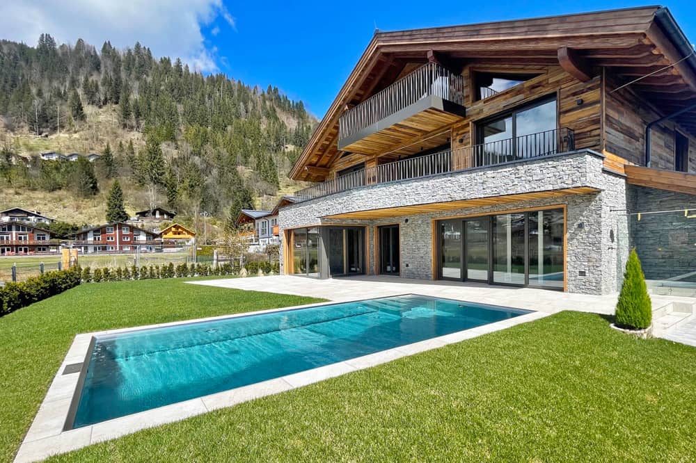 Neubau Chalet mit Sauna und Poolblick auf das Kitzsteinhorn