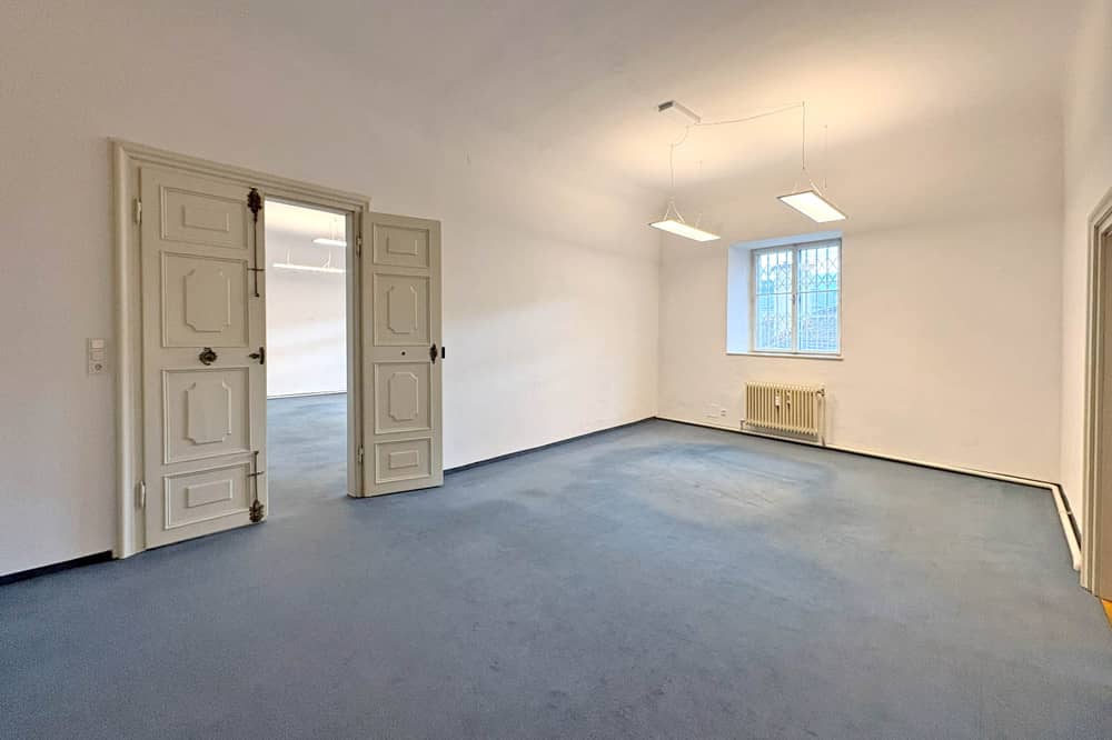 Büro mit Marmor und Parkett am Mozartplatz