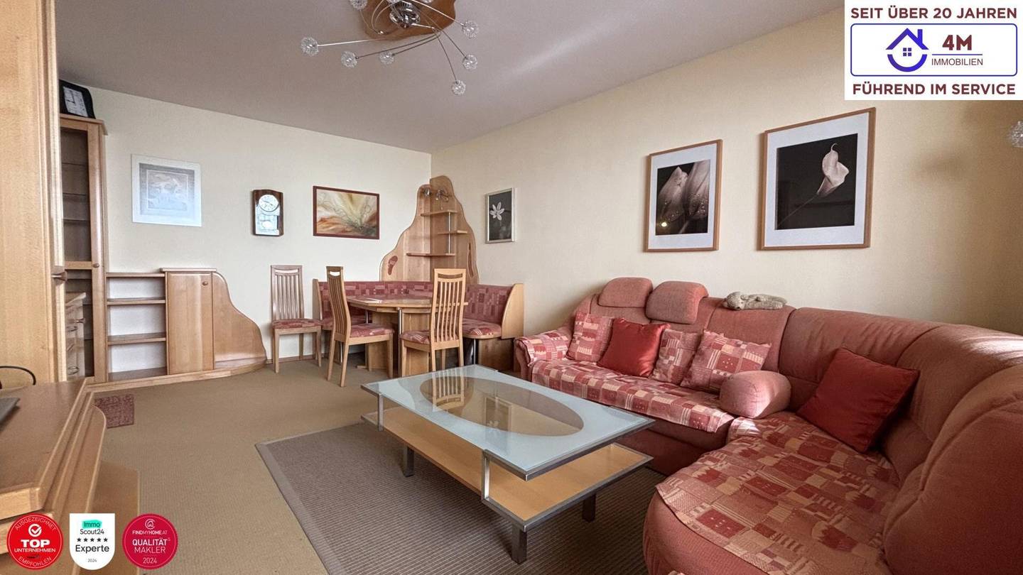 Neubauwohnung mit Loggia und Möblierung in zentraler Lage