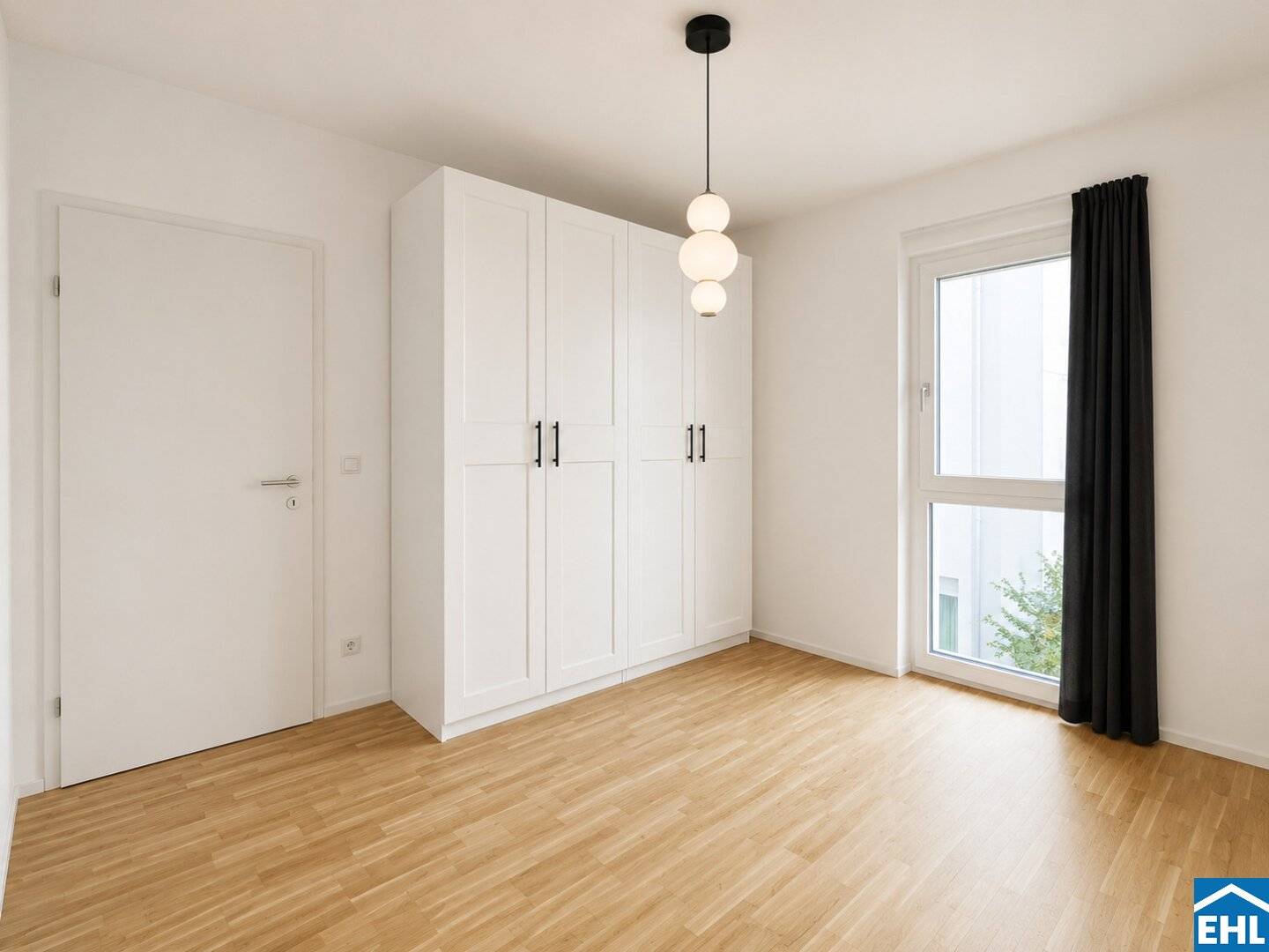 Apartment with loggia and parquet flooring near Rosenhügel