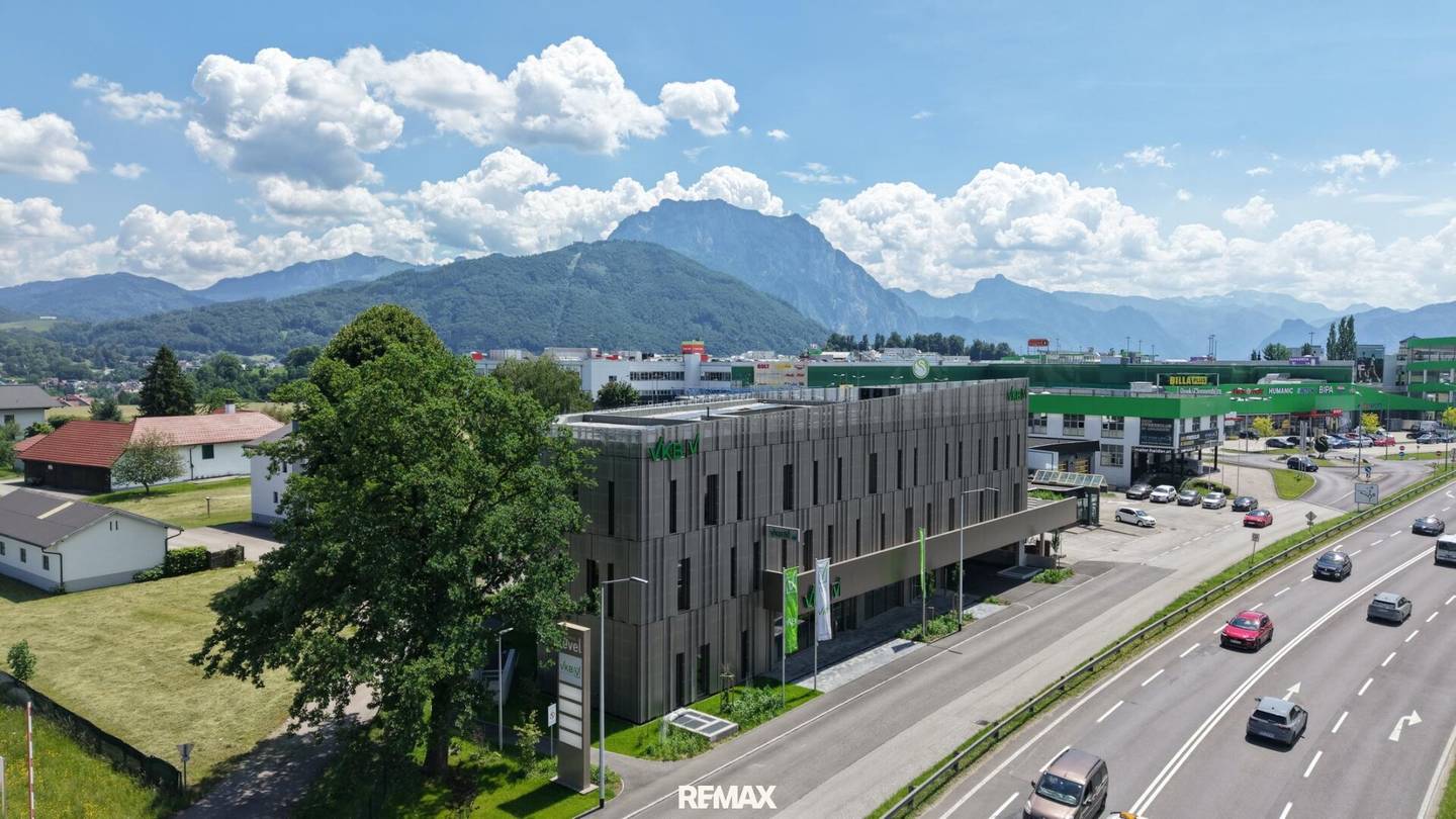 Barrierefreie Praxis mit Terrasse und Aufzug in Gmunden