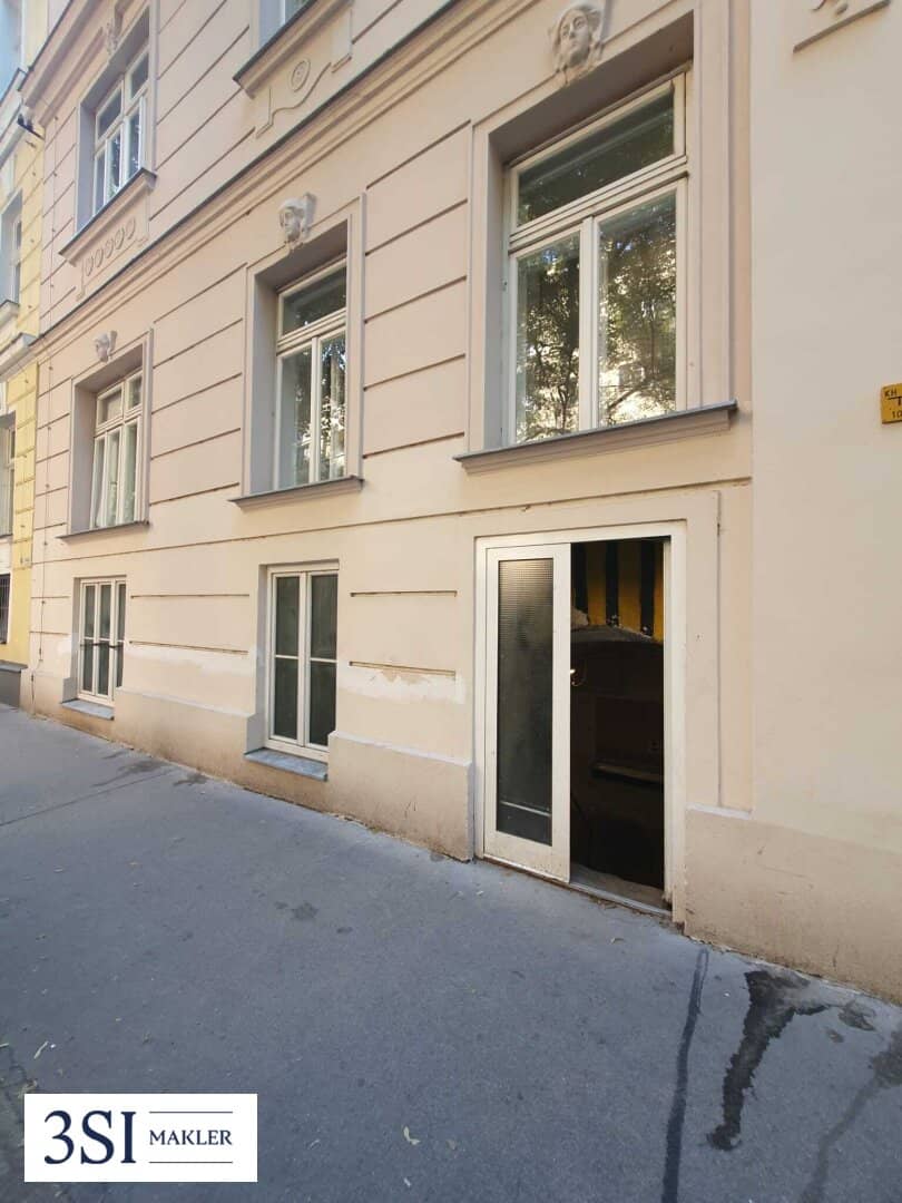 Storage space in historic building with usage potential