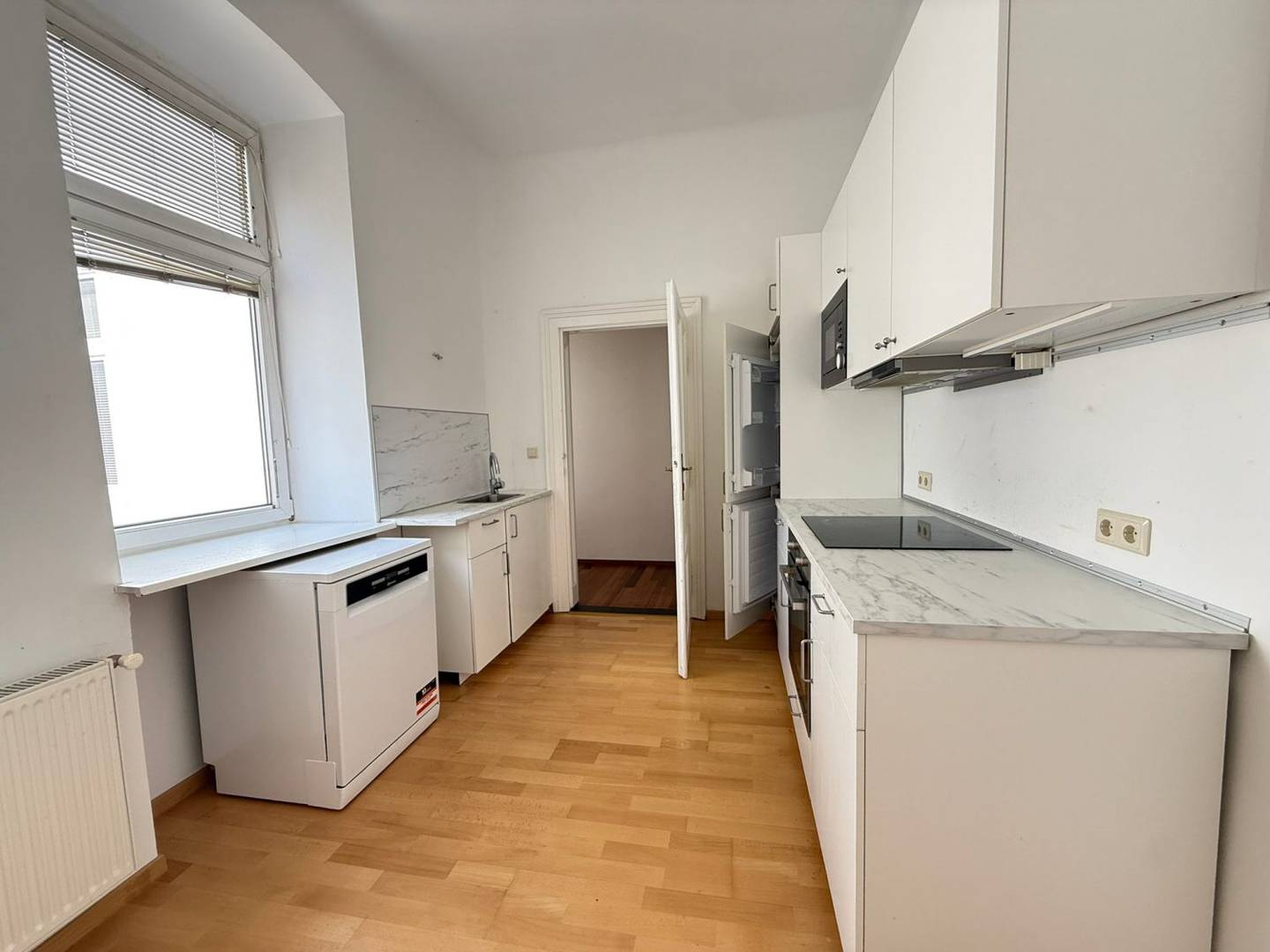 Charming Altbau apartment with balcony in Währing