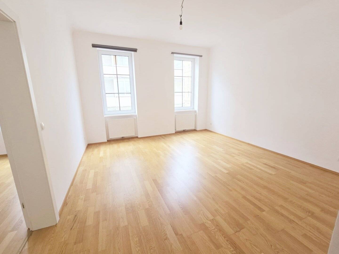 Charmant renovierte Altbauwohnung mit Hof Loggia in Margareten