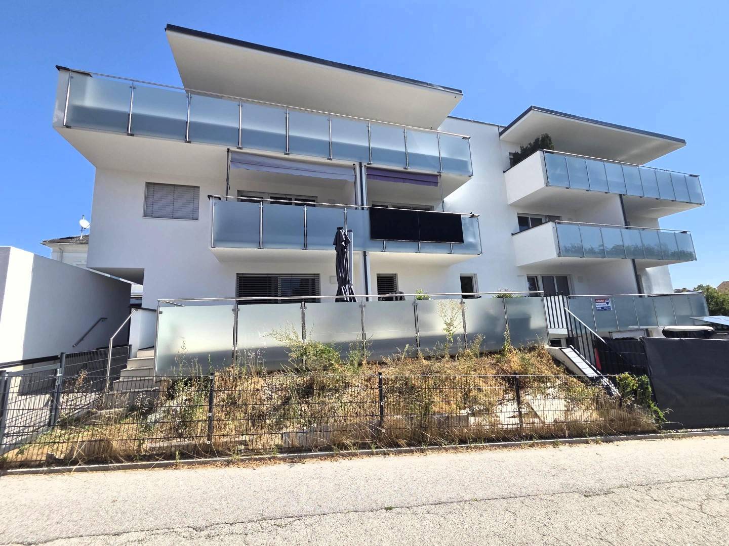 Barrier-Free New-Build Apartment with Balcony and Garage