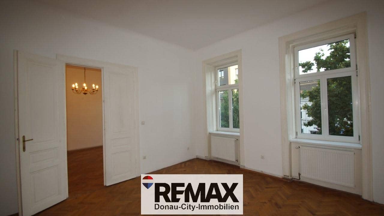 Charming Altbau Office with Double Doors in Penzing