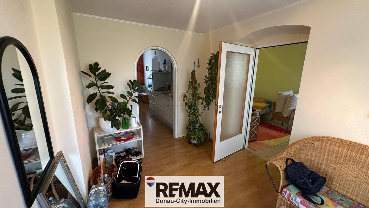 Charmantes Einfamilienhaus mit Terrasse und Garage auf sonnigem Grundstück