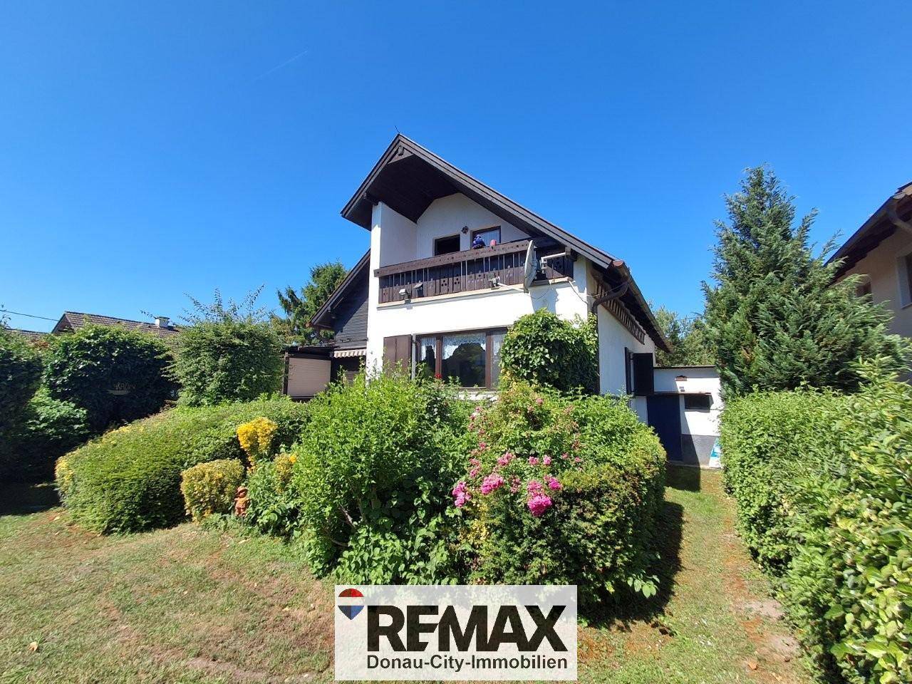 Detached house with garden and expansion potential