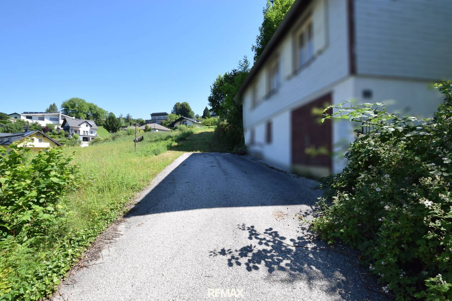 Baugrund mit Blick auf den Ortskern