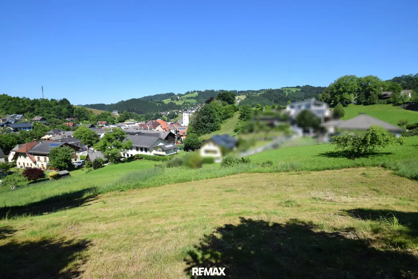 Baugrund mit Blick auf den Ortskern