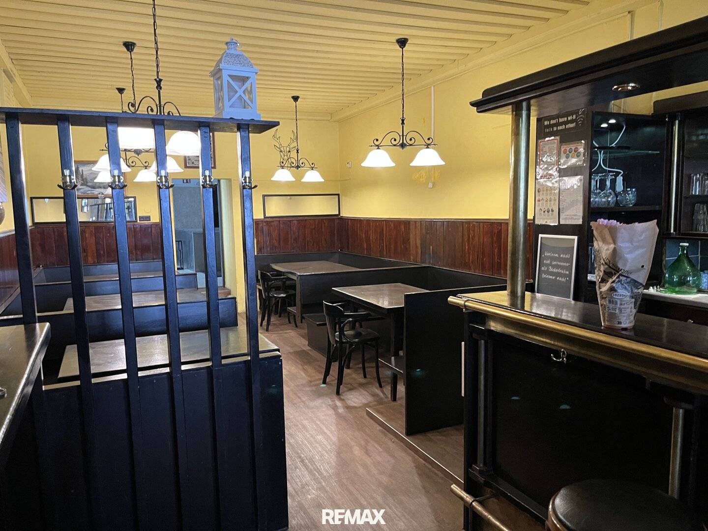 Bar im Herzen von Leoben mit Innenhof und Keller