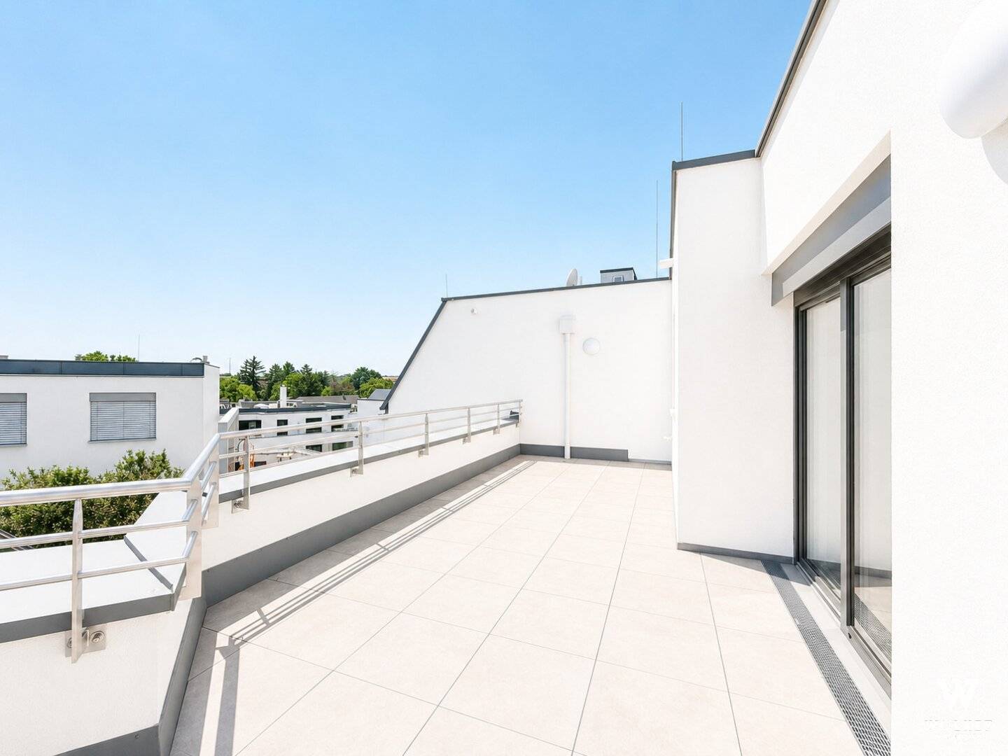 Dachgeschosswohnung mit Balkon und Terrasse in Wolkersdorf