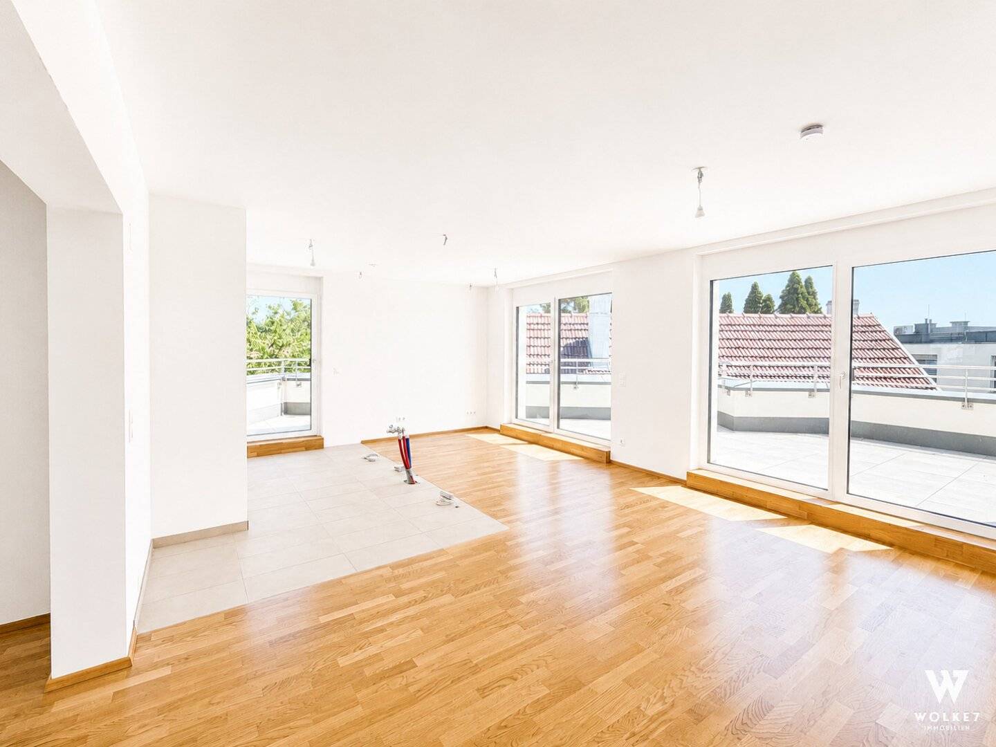 Dachgeschosswohnung mit Balkon und Terrasse in Wolkersdorf