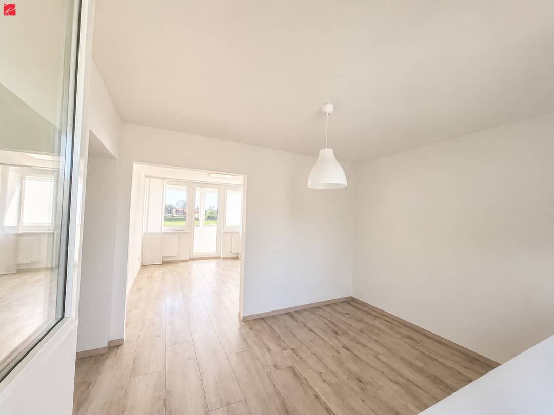 Modernisierte Wohnung mit zwei Loggien und Grünblick