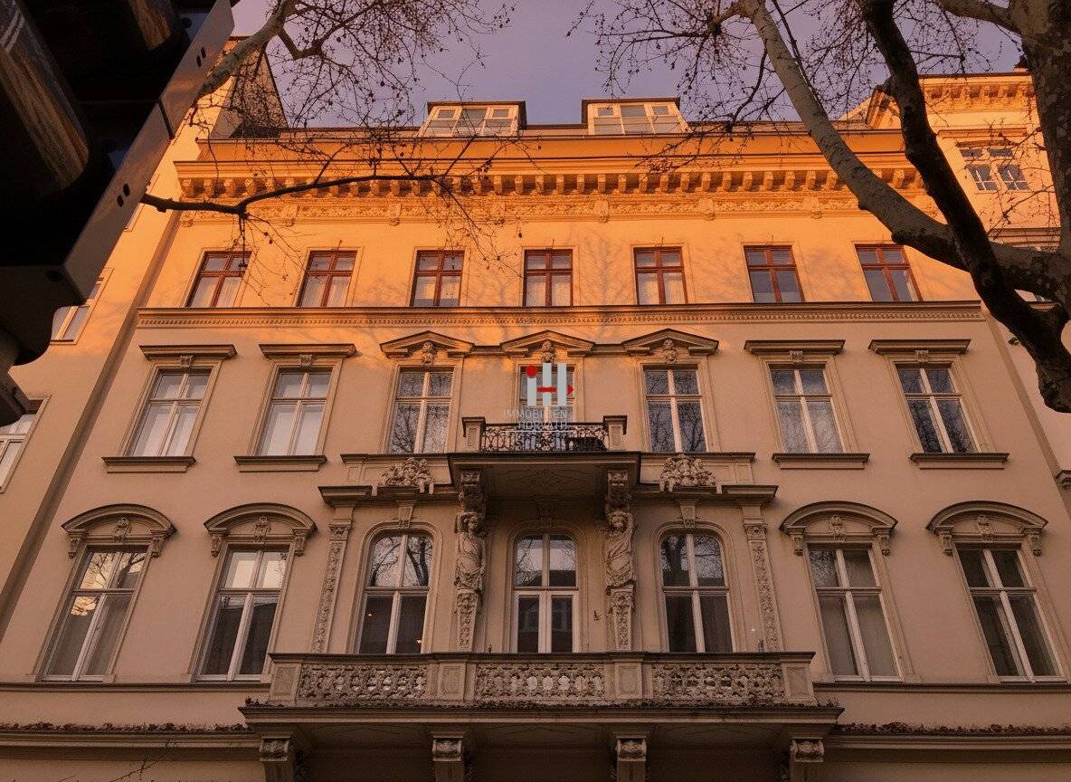 Dachgeschosswohnung mit Terrasse und Klimaanlage in zentraler Lage