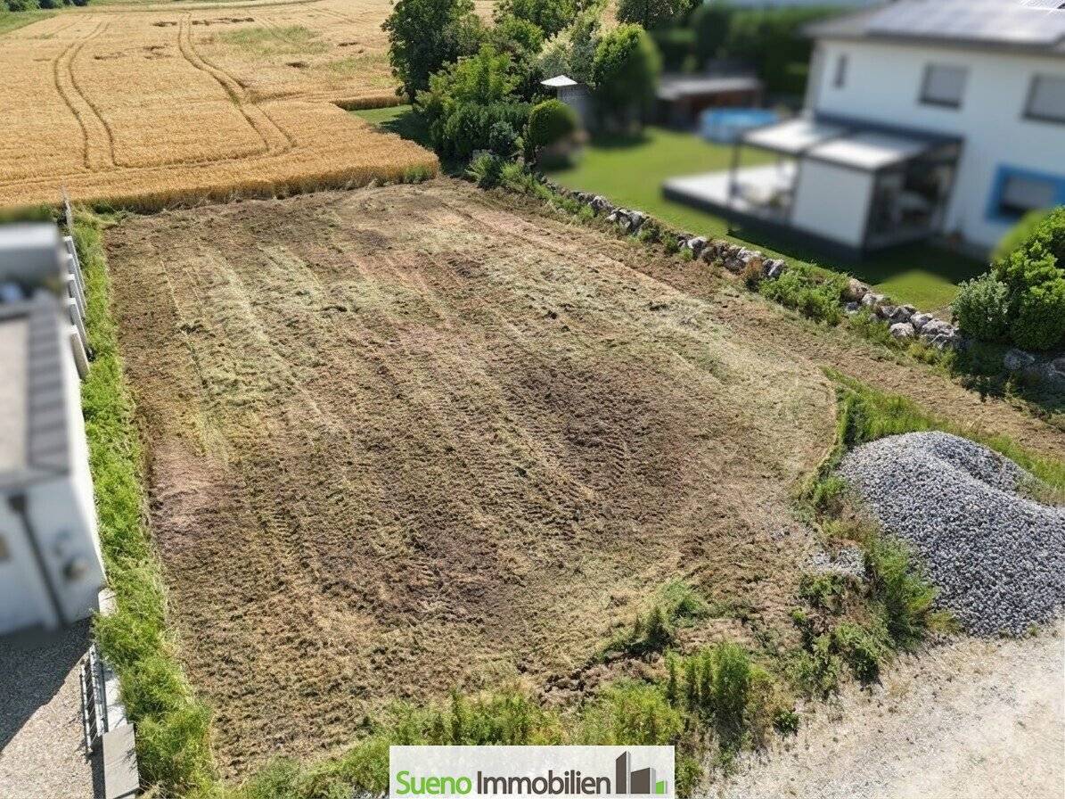 Sonniges Grundstück in ruhiger Siedlungslage