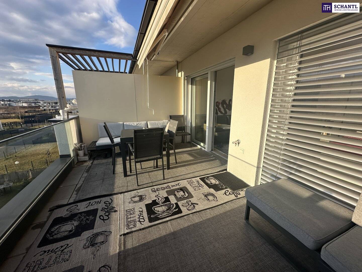 HAMMER! Exklusive Dachterrassenwohnung mit Seeblick und eigenem Seezugang an der Copacabana! Möbliert - das perfekte Wohngefühl in Kalsdorf!