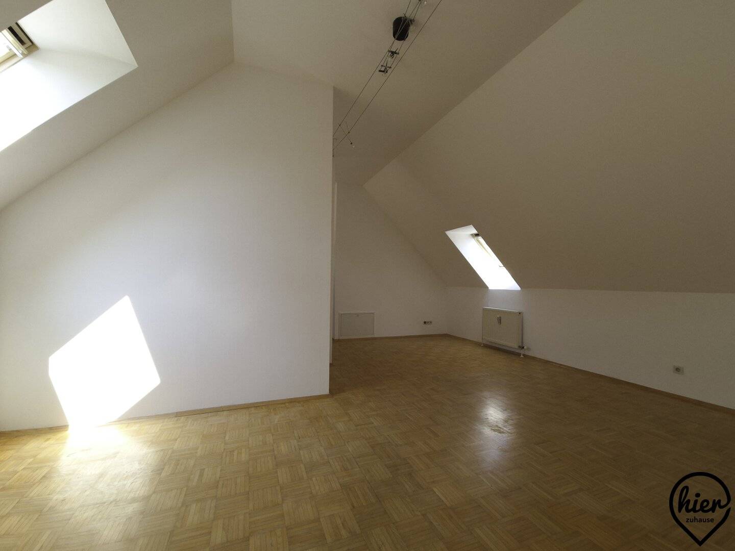 Ruhige Dachgeschosswohnung nahe Hauptplatz und Murauen