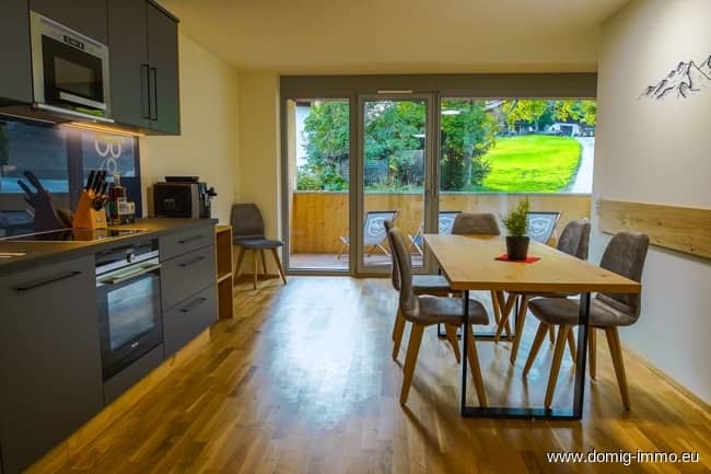 Ferienwohnung mit Tiefgarage und Panorama Blick in Wald am Arlberg