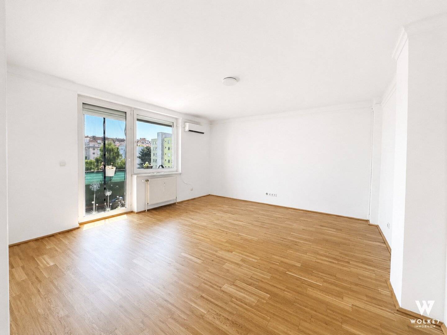 Helle Wohnung mit Loggia und Stellplatz in ruhiger Grünlage