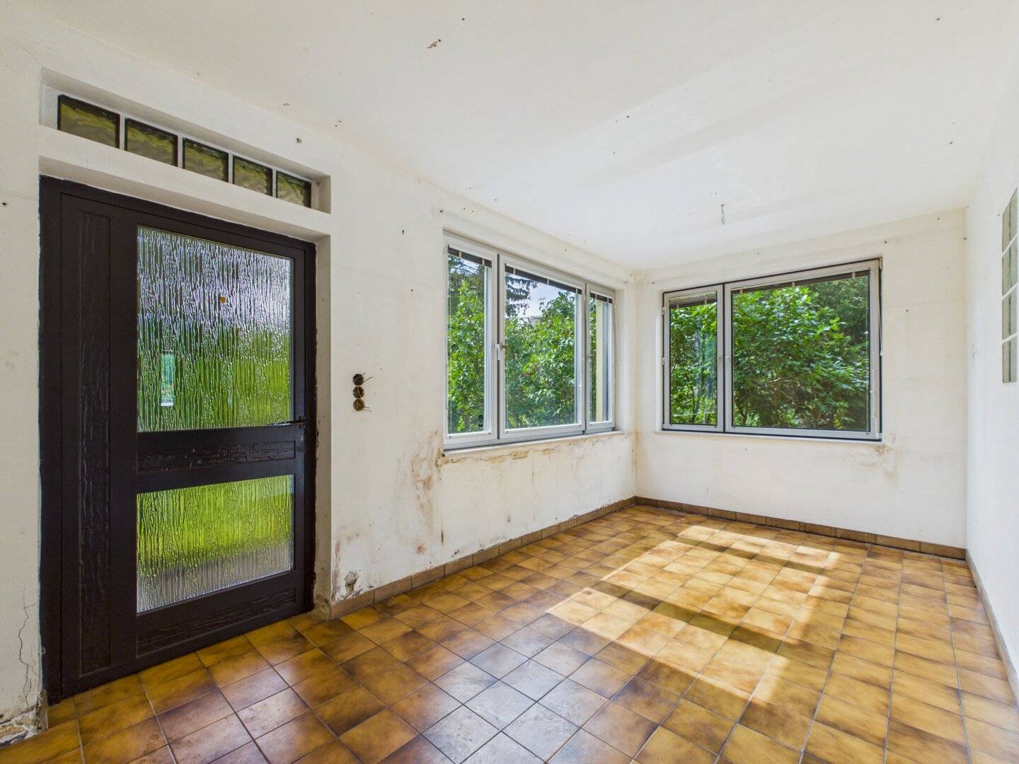 Single family house with garden and garage in quiet location