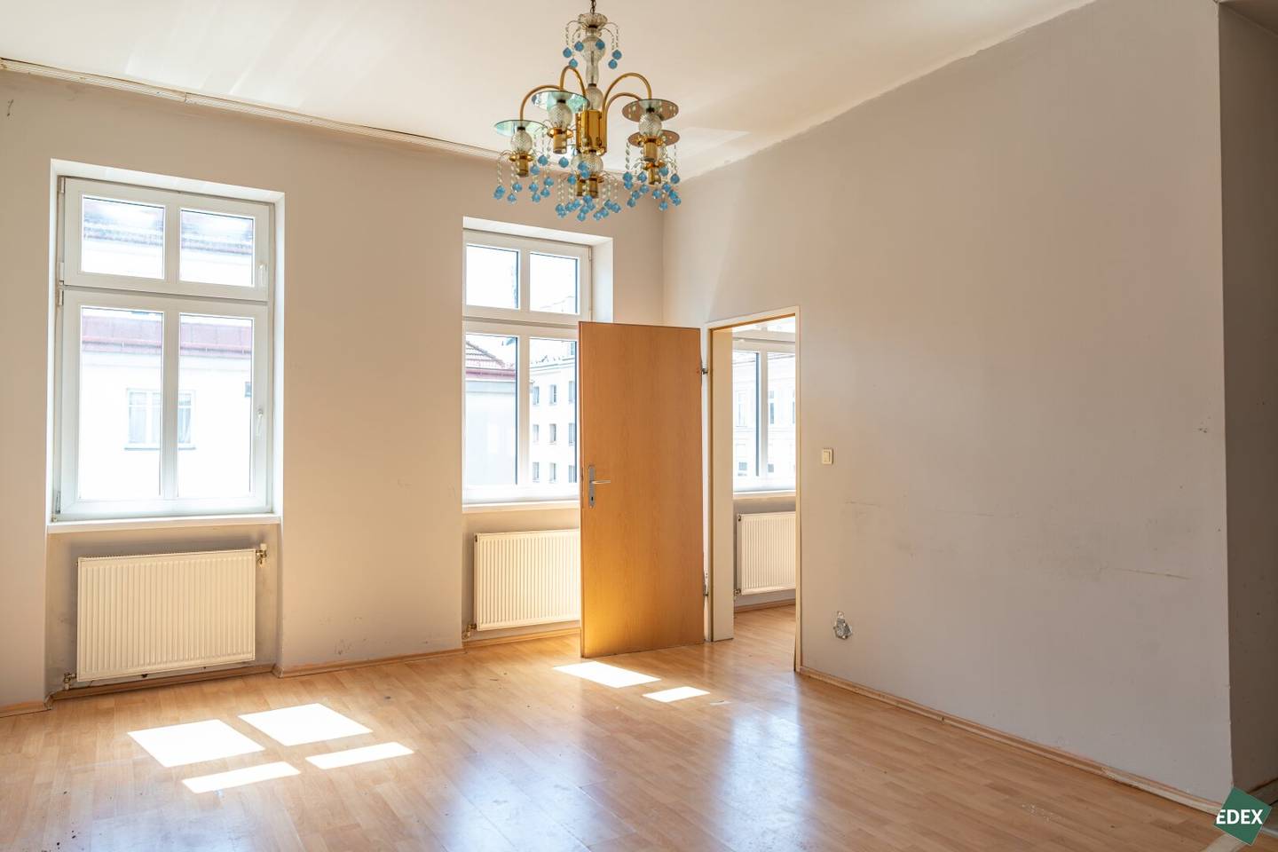 Charming 2-room apartment for renovation